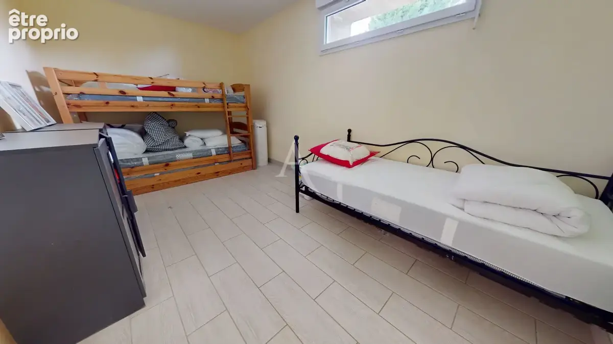 Iteuil - longere - 6 chambres - terrain - gite - photo 17