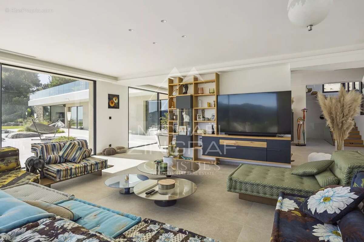 Maison à MANDELIEU-LA-NAPOULE