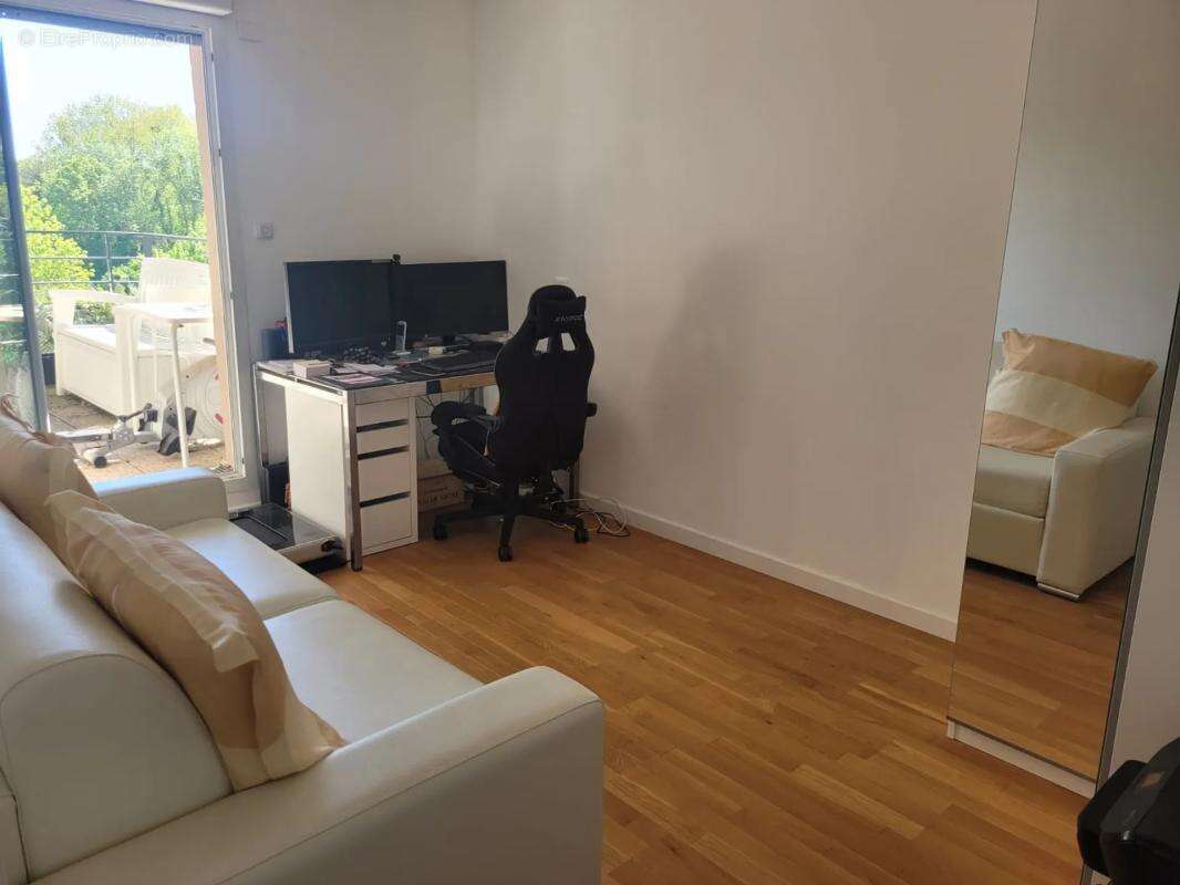 Appartement à VILLEPREUX