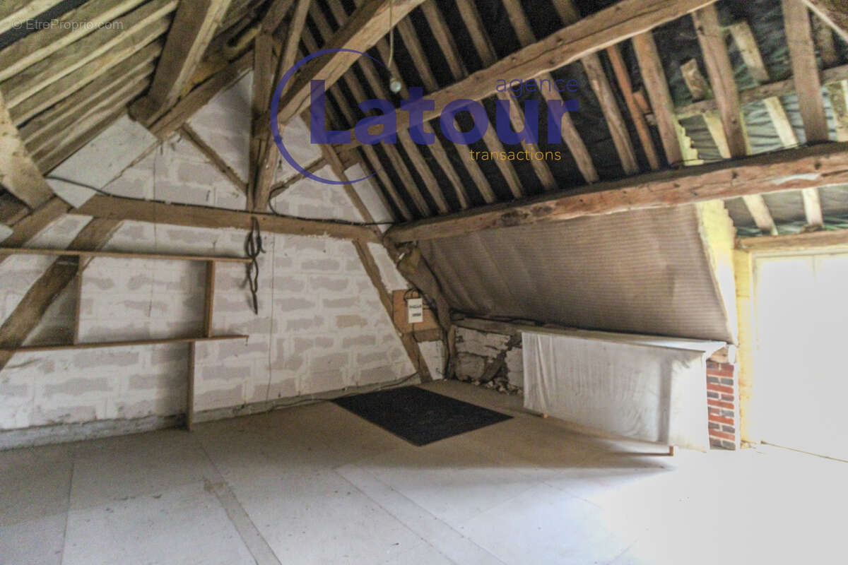 Maison à TREMBLAY-LES-VILLAGES