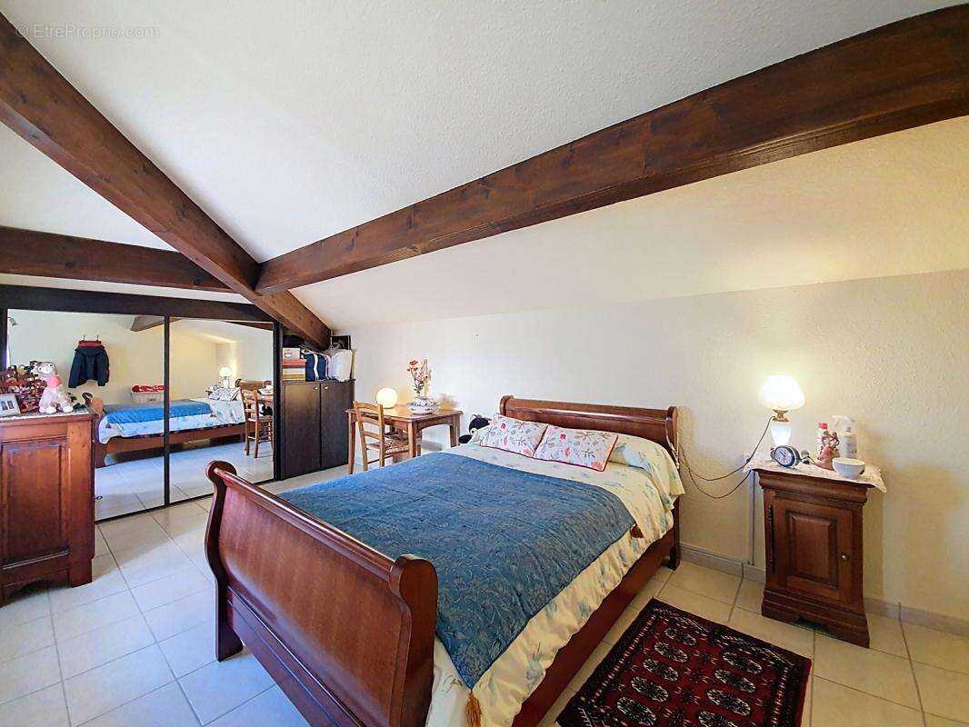 Appartement à SAINT-LAURENT-DE-LA-SALANQUE