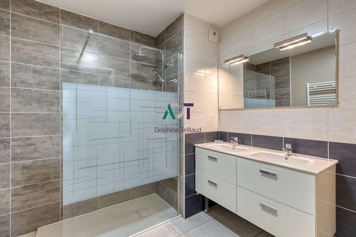 Appartement 63 m² à Seyssinet-Pariset  - photo 9
