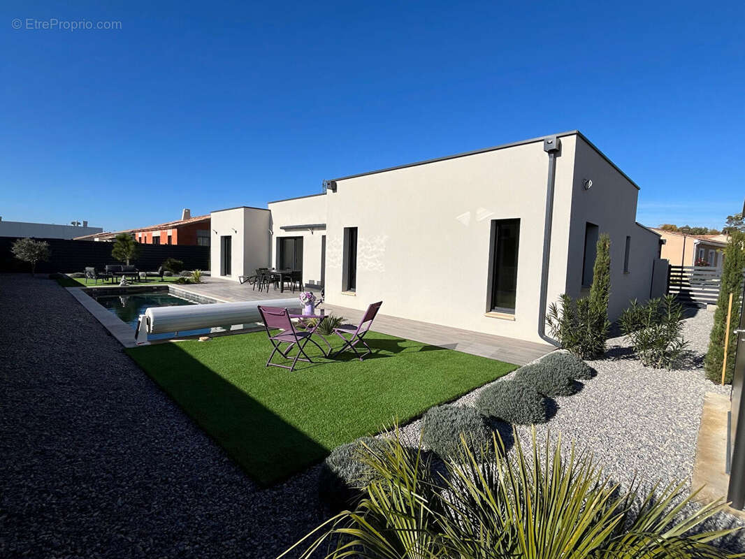 Villa contemporaine récente avec Piscine et vue - photo 2
