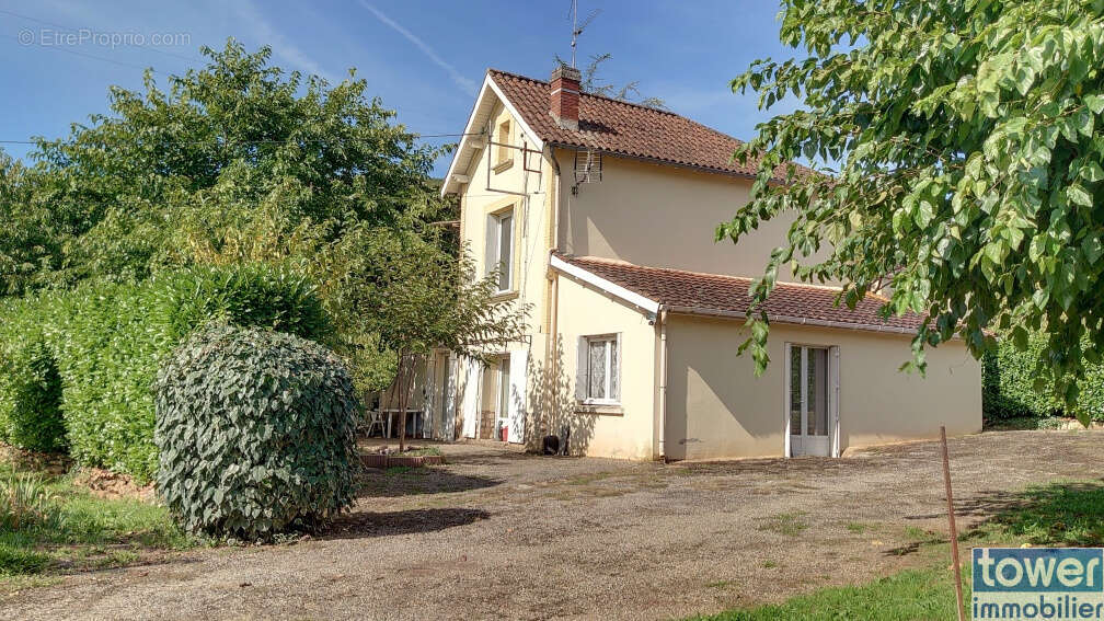 Maison à DURAVEL
