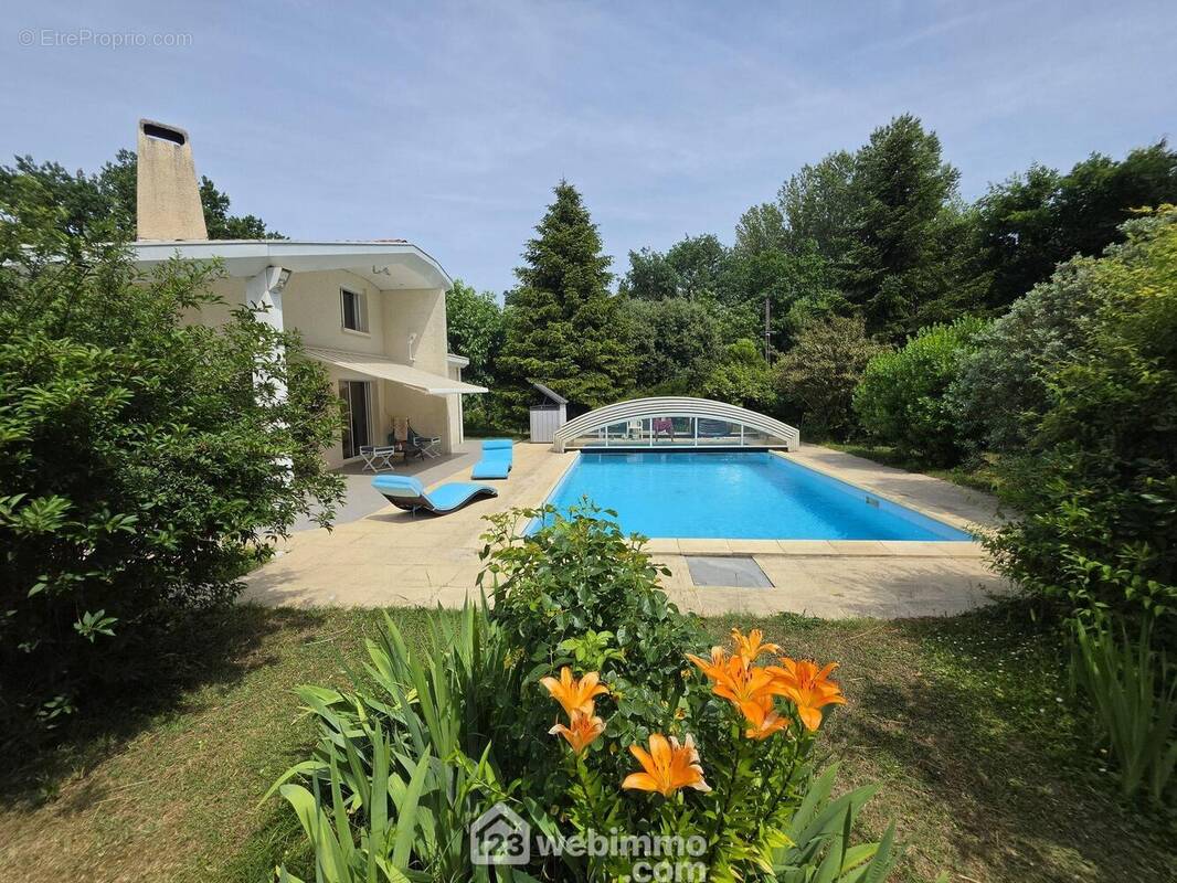 Un cadre de vie exceptionnel - Maison à BLANQUEFORT