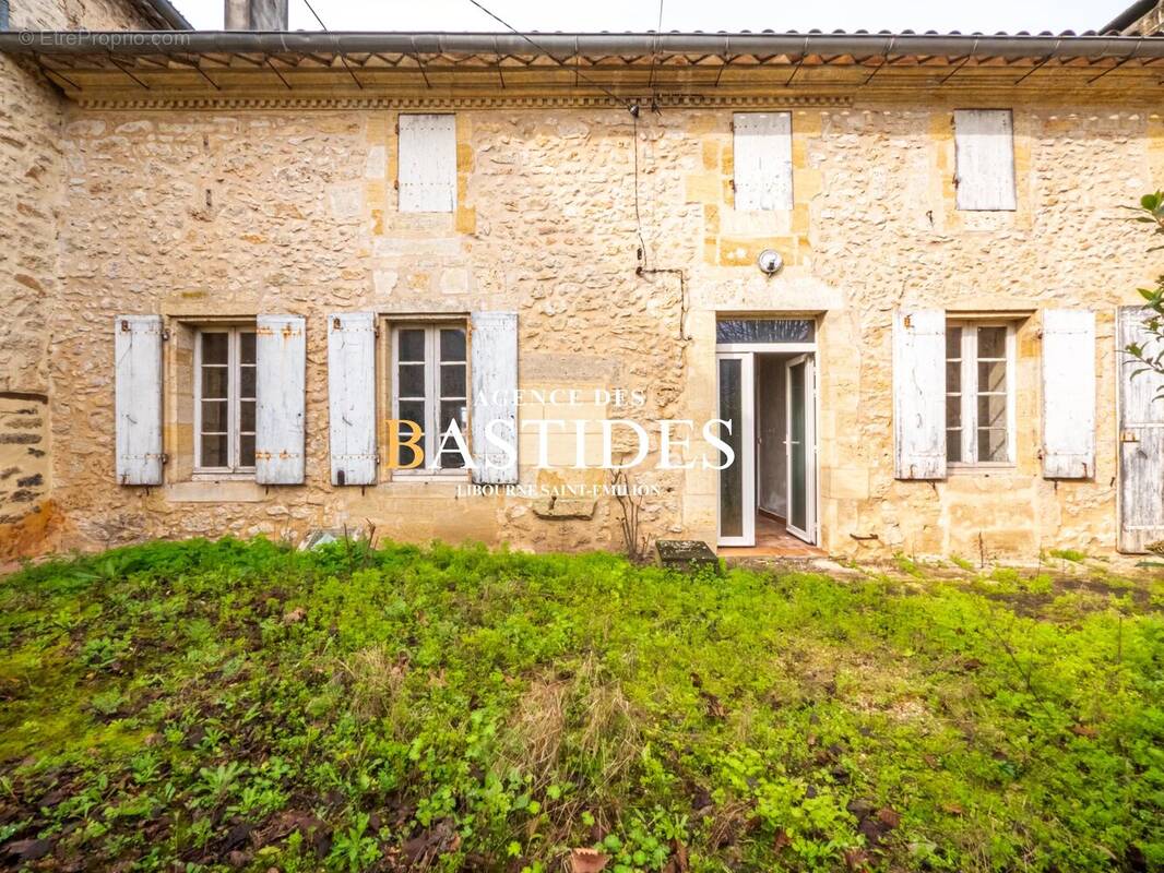 Maison à SAINT-GENES-DE-CASTILLON