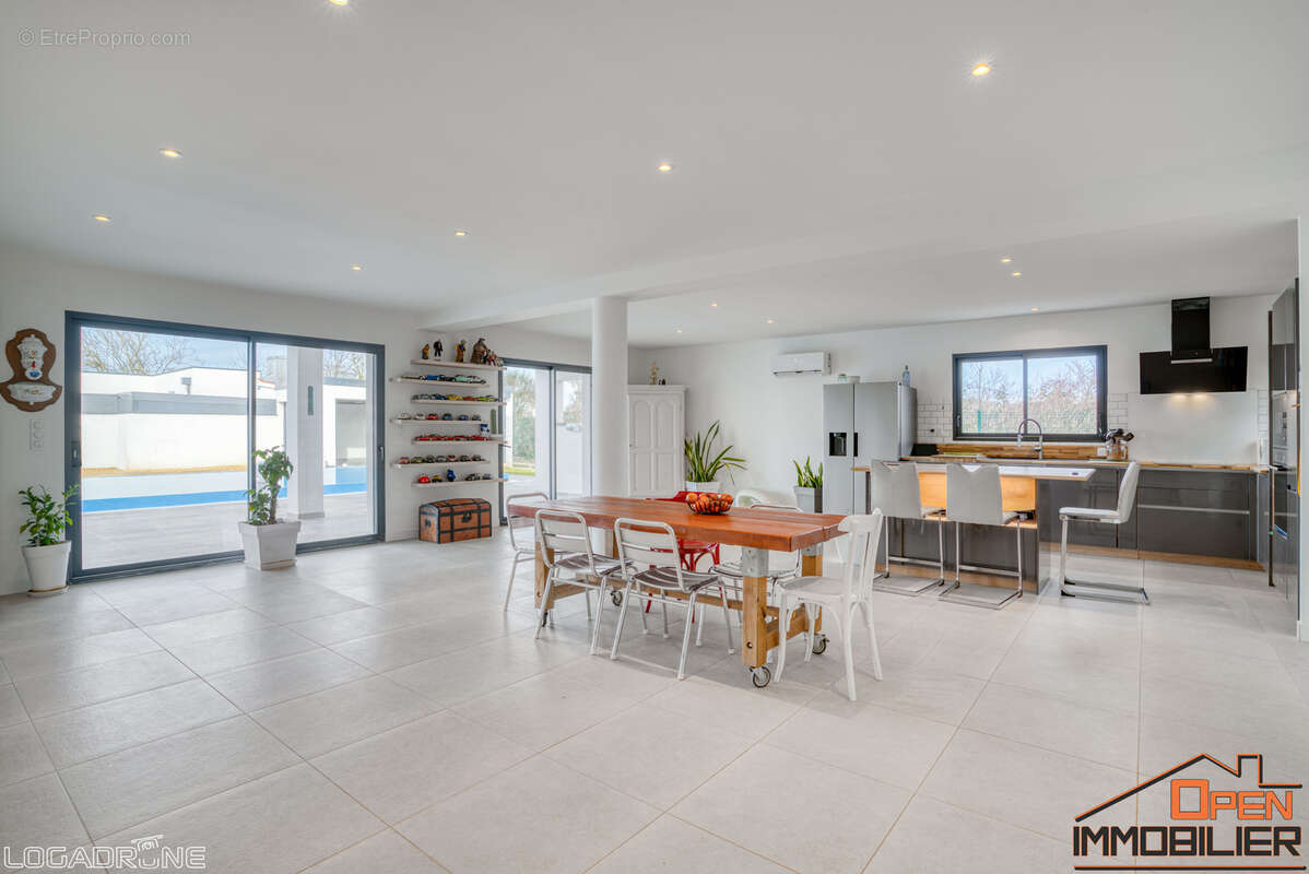 Maison à SAINT-SYLVESTRE-SUR-LOT