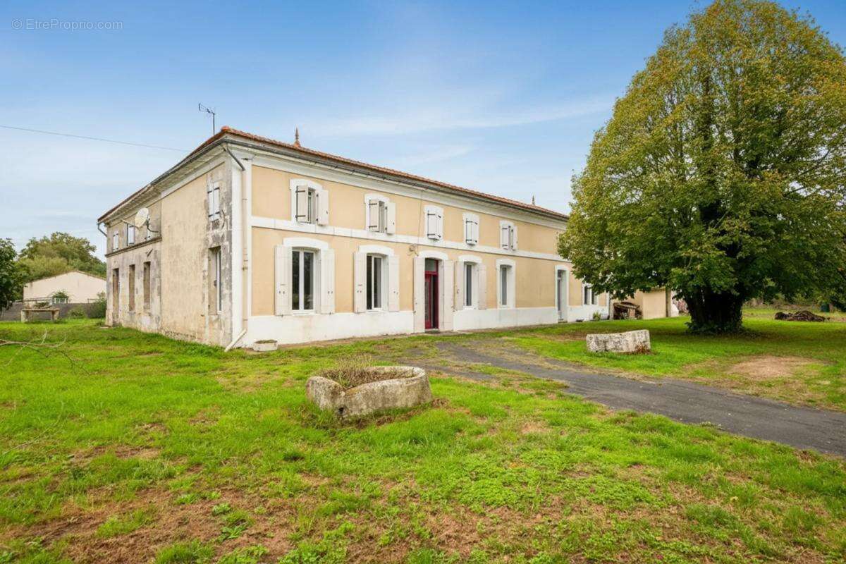 Maison à PLASSAC