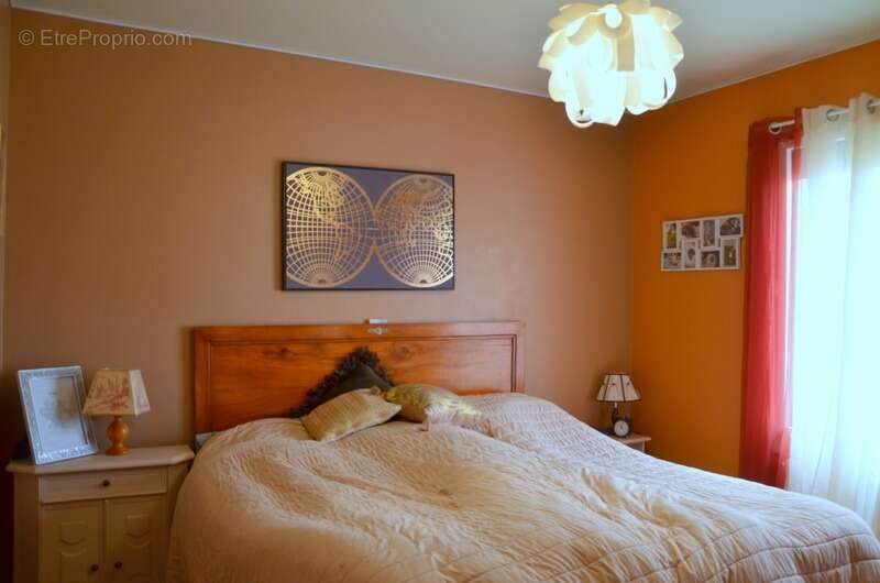 Maison à LE MESNIL-EN-VALLEE