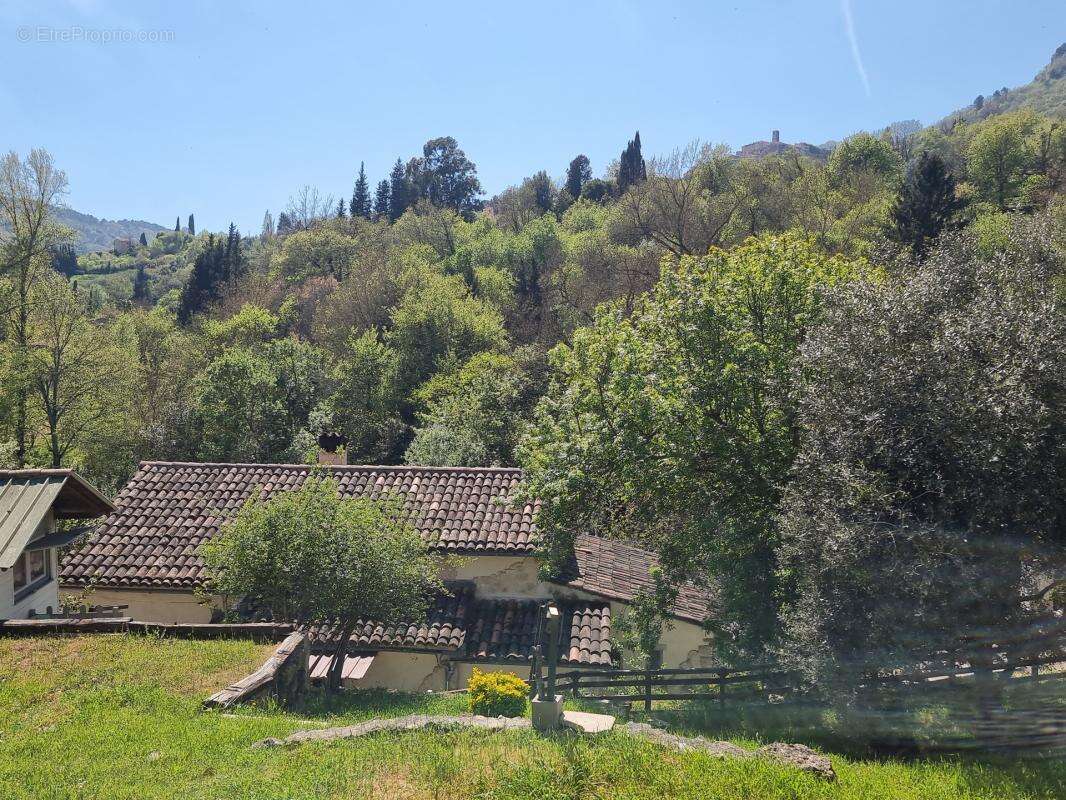 Maison à TOURRETTES-SUR-LOUP