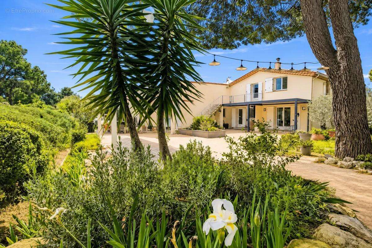 Armissan, propriété de 224 m2 dans un cadre naturel exceptionnel - photo 33