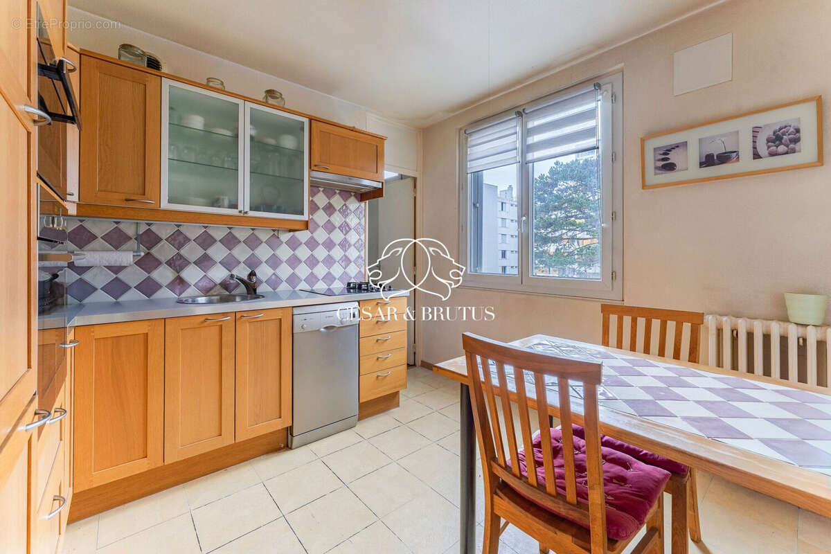 Appartement à LYON-9E