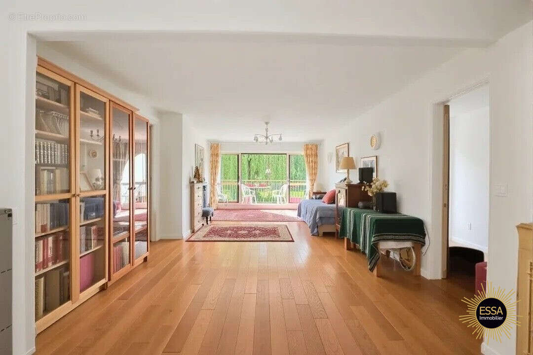 Appartement à NOISY-LE-ROI