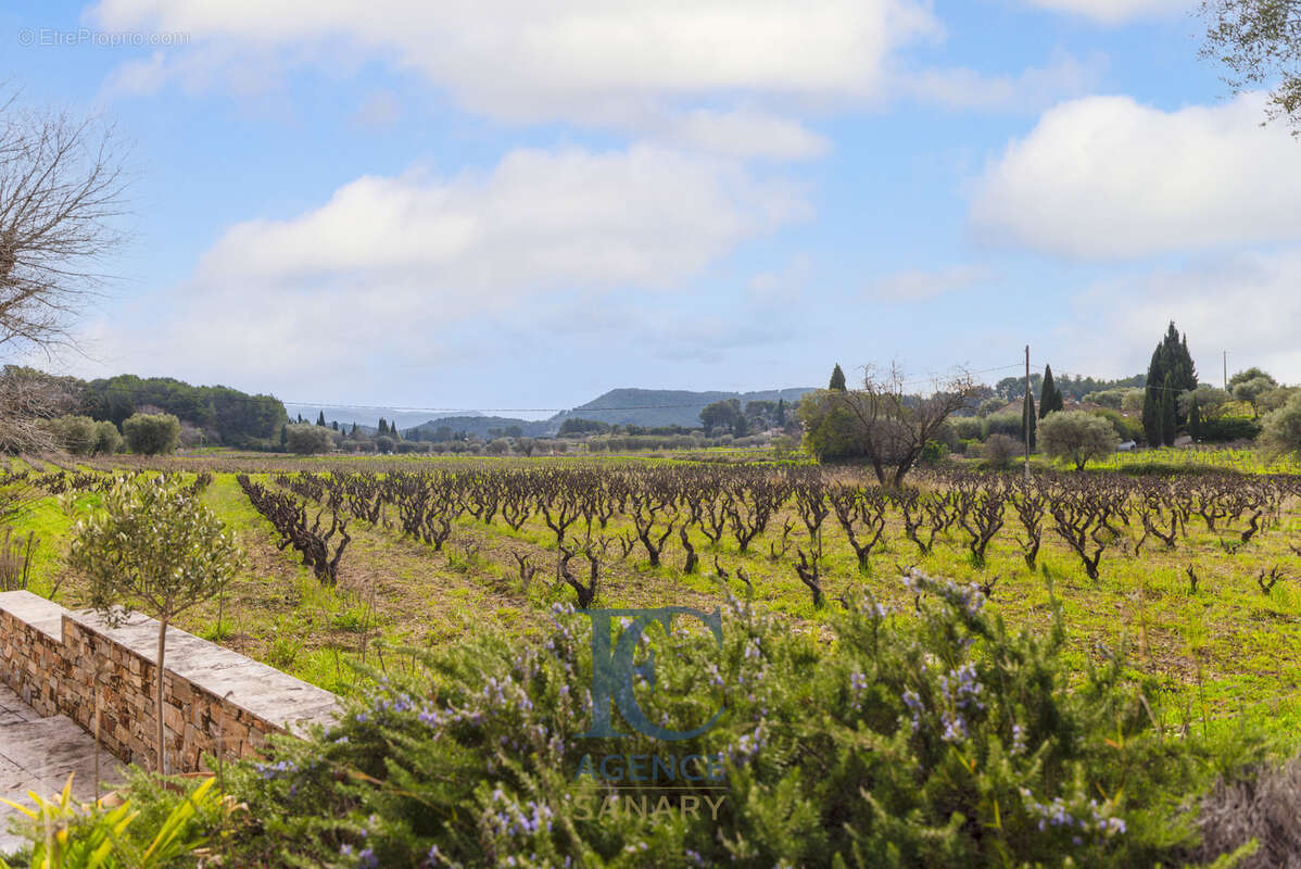 Maison à LE CASTELLET