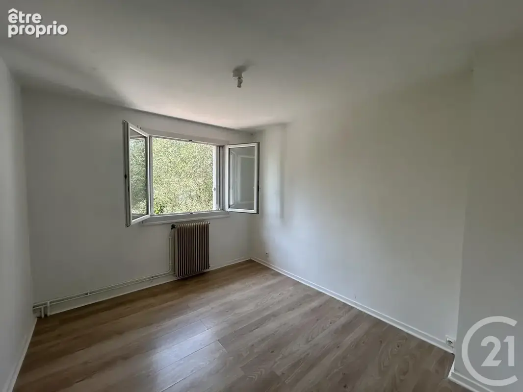 Maison 4 pièces 74 m² à vendre à Les Artigues-De-Lussac (33570) - photo 7
