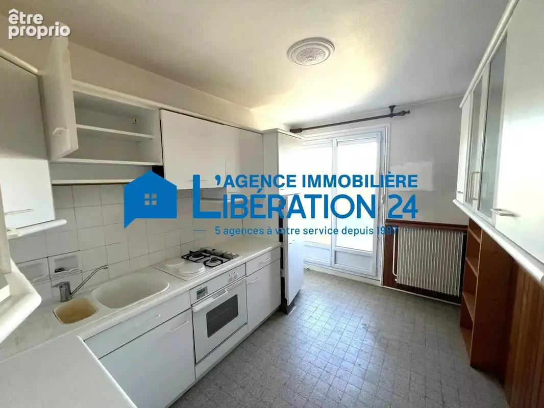 Appartement T5 95m² Balcons Terasse Ascenseur Garage Cave - photo 4