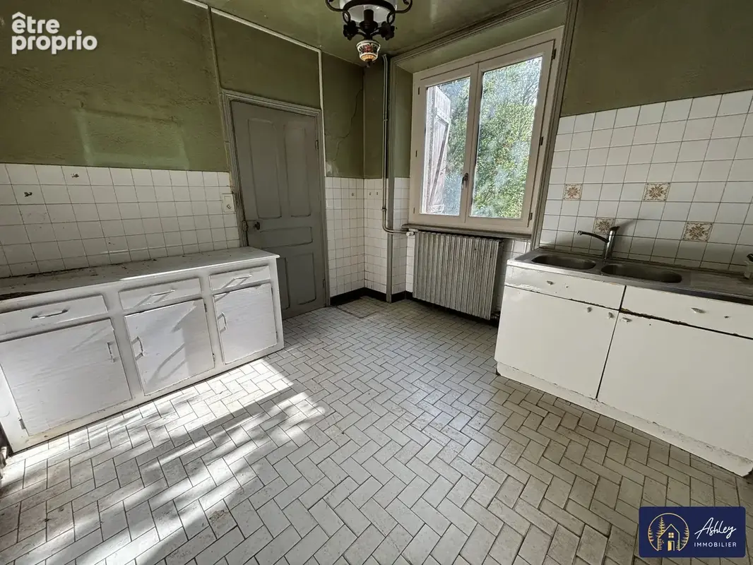 Maison 6 pièces à Beaulieu (Cantal) 
