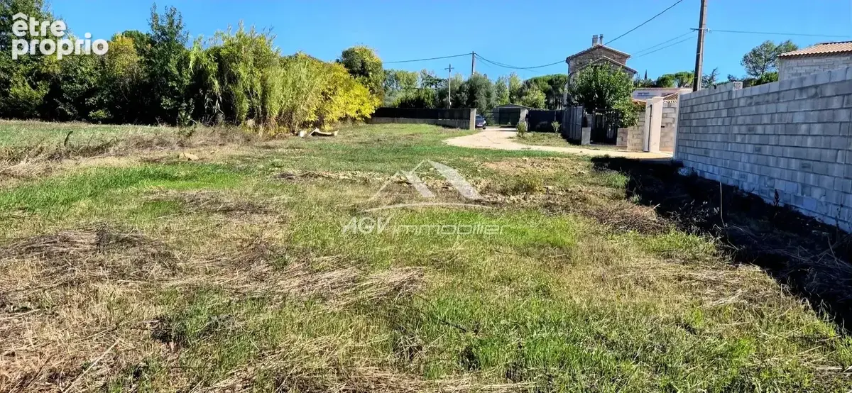 St Hilaire de Brethmas, terrain constructible de 1063m² - photo 1