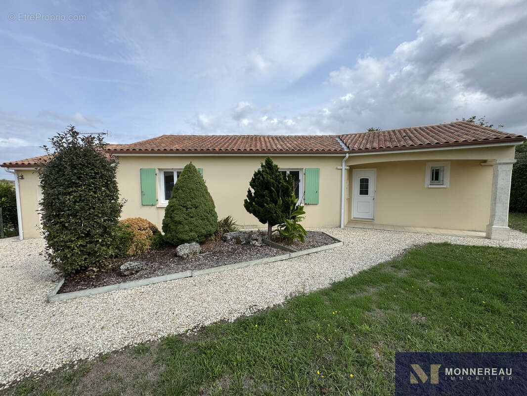 Maison à REIGNAC