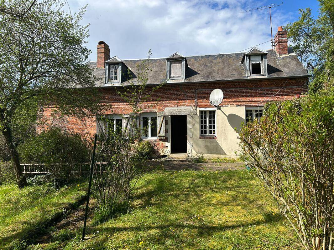 Maison à SAINT-CYR-DU-RONCERAY