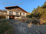 Maison à PONT-DE-ROIDE