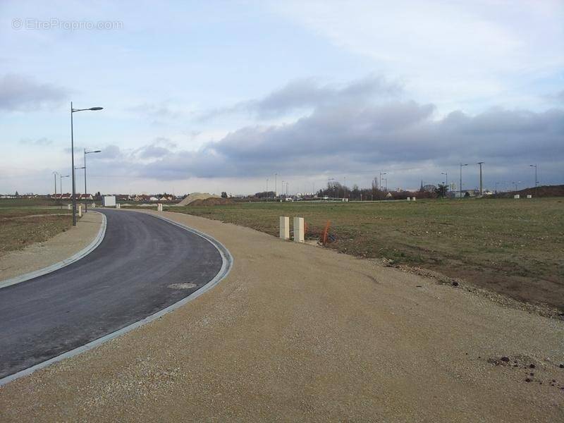 Terrain à LUSIGNY-SUR-BARSE