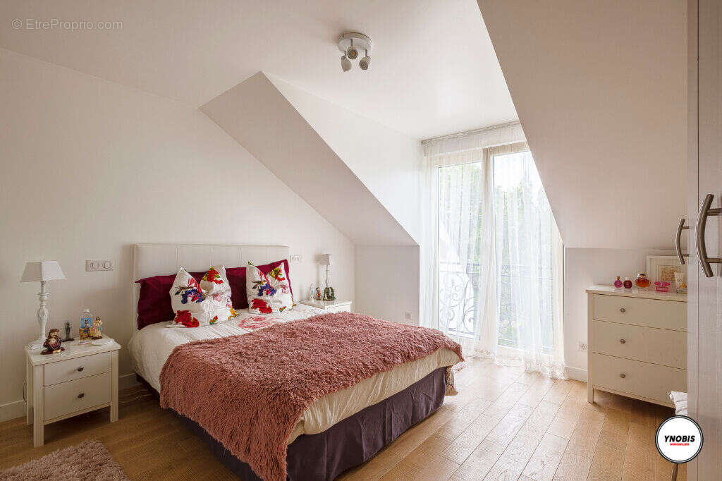 Maison à VERNEUIL-SUR-SEINE