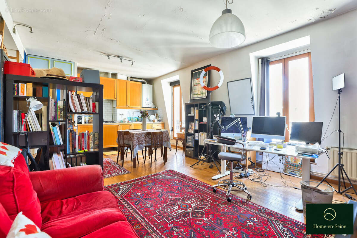 Appartement à PARIS-18E