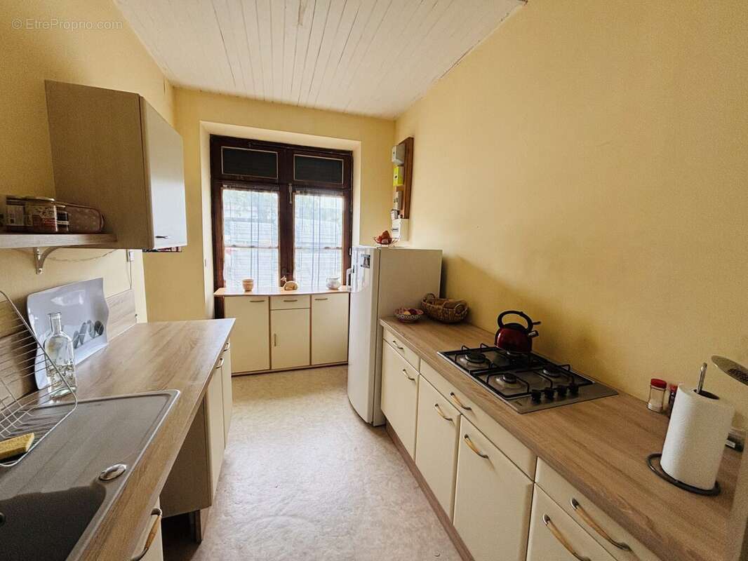 Maison 143 m² à Saint-Christophe-Et-Le-Laris  - photo 7
