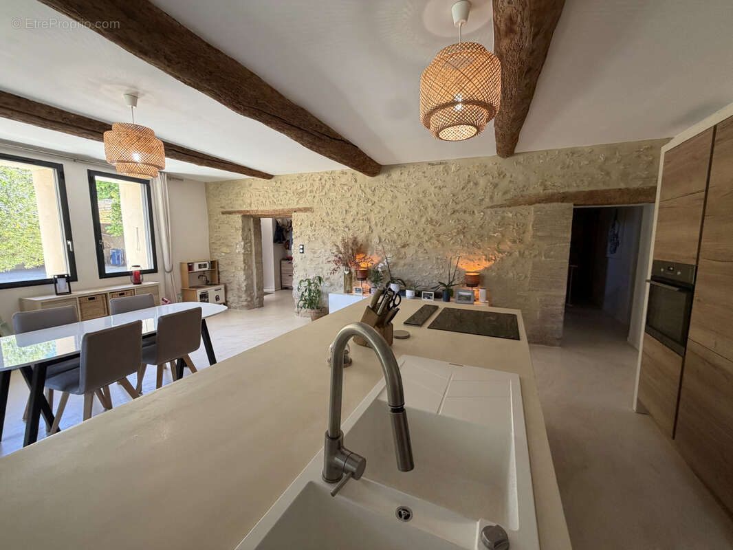 Maison à SARRIANS