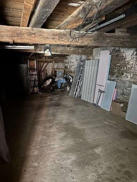 Parking à LA BASTIDE-DE-BESPLAS