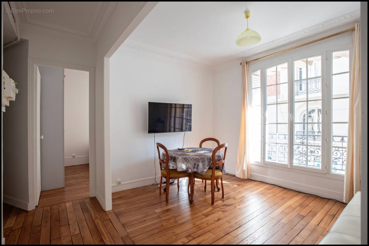 Appartement à PARIS-15E