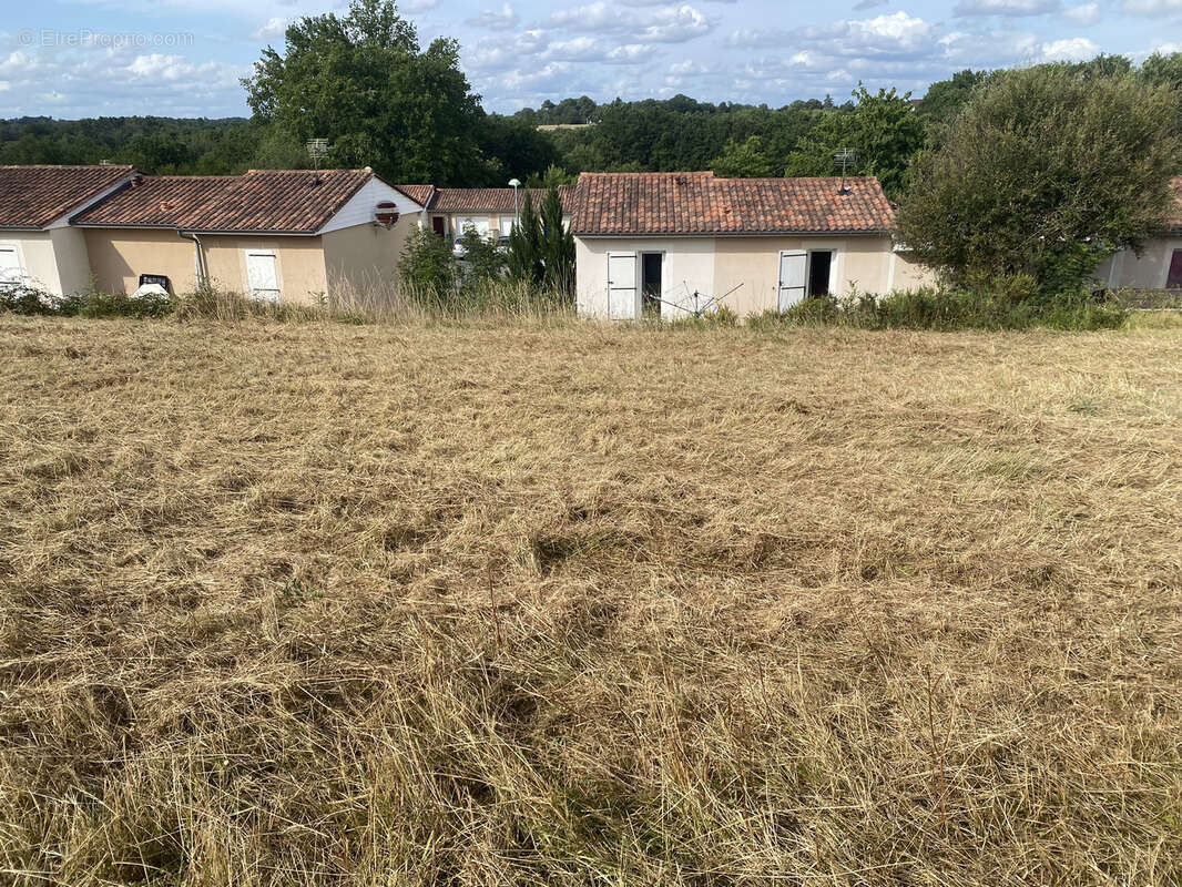 Terrain à vendre 1265 m2 proche Périgueux - photo 3