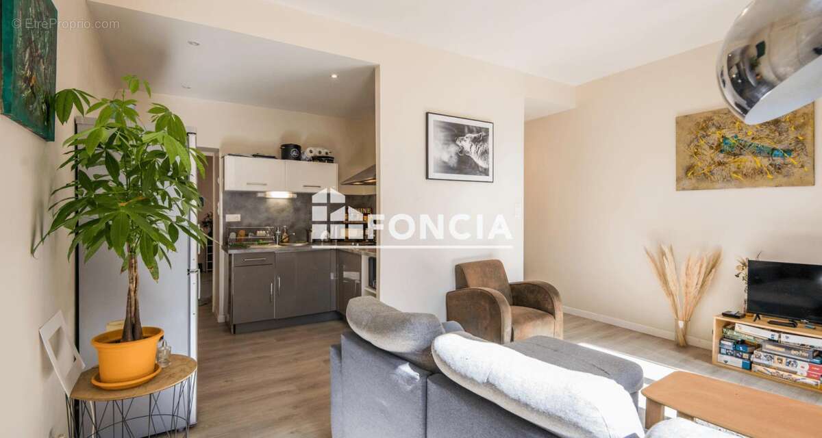 Appartement T2 de 39 m² avec terrasse – Centre historique de Rodez - photo 4