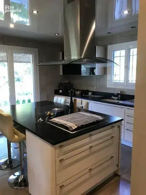 Maison 220 m² à Les Mages  - photo 4