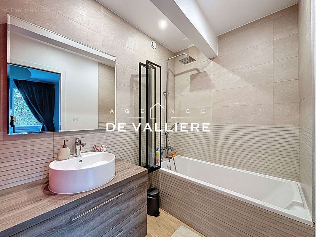 Appartement à SURESNES
