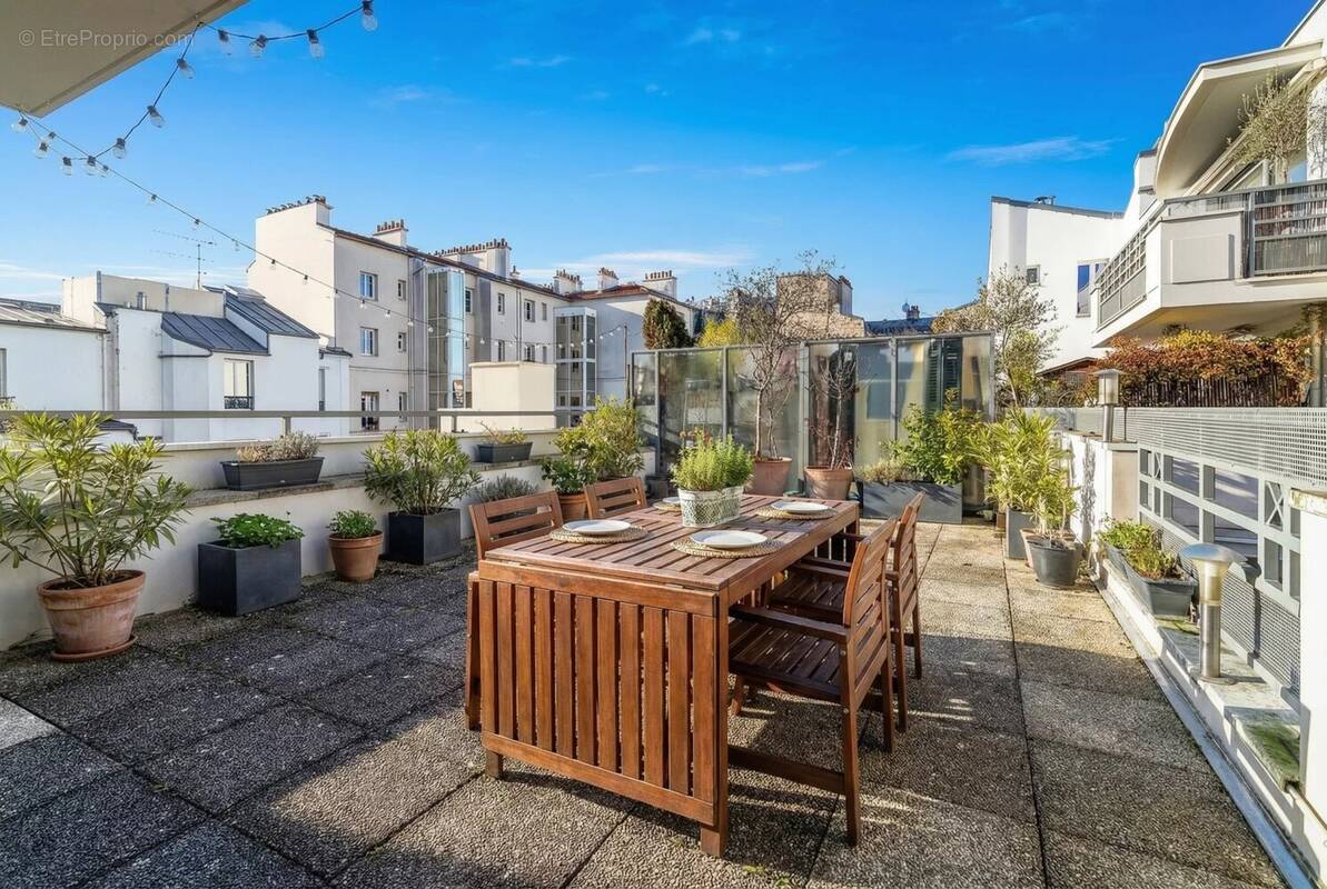 Appartement à LEVALLOIS-PERRET