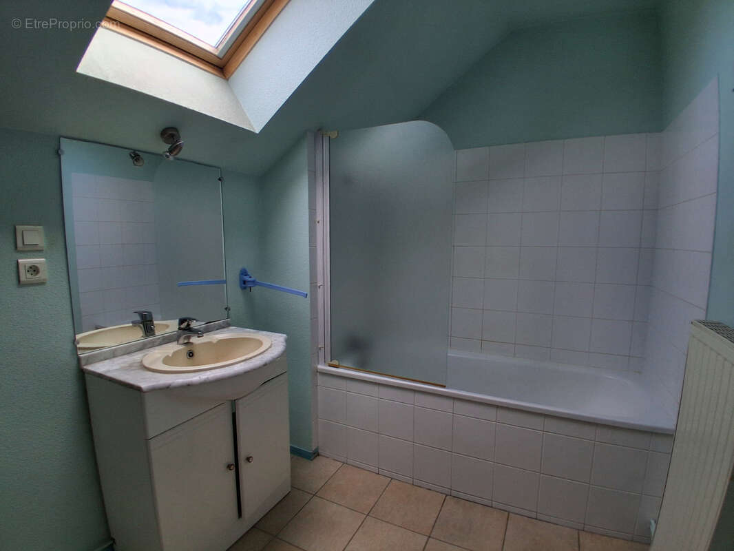 Appartement à CHARLIEU