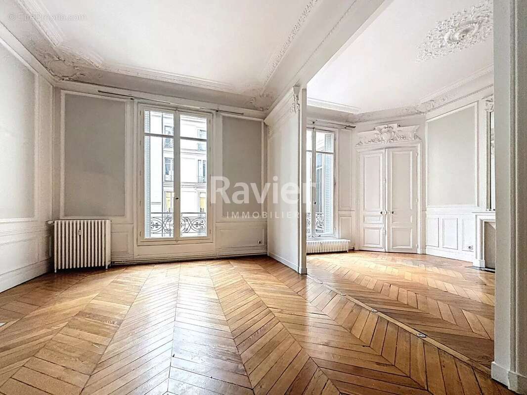 Appartement à PARIS-17E