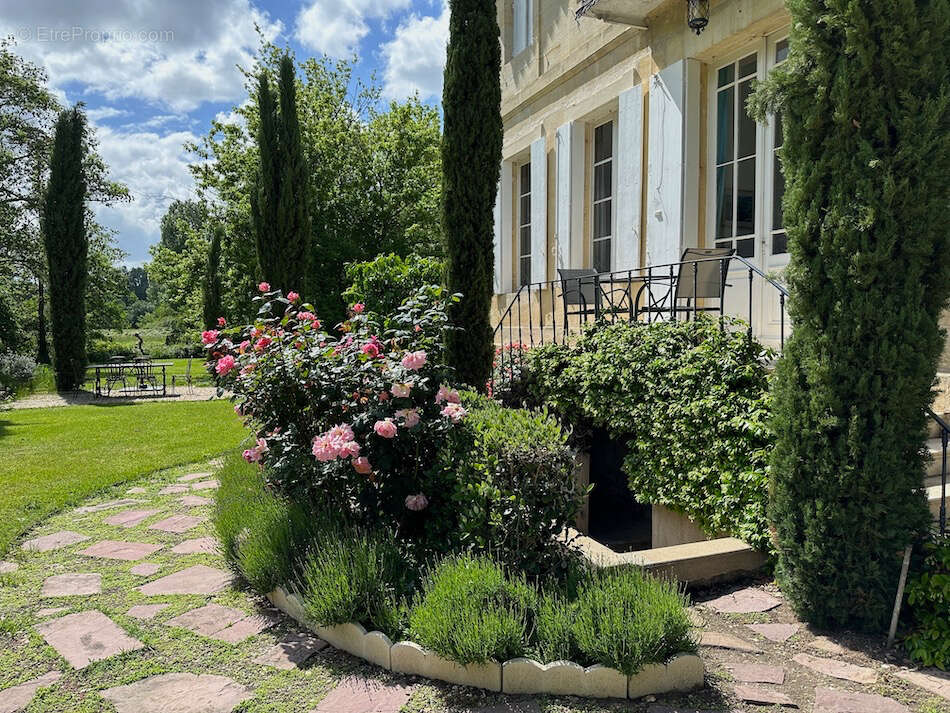 Maison à SAINT-SEURIN-SUR-L'ISLE