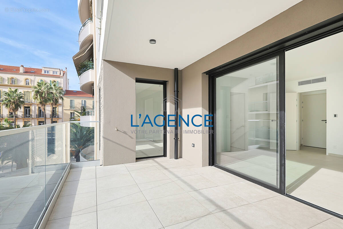 Appartement à HYERES