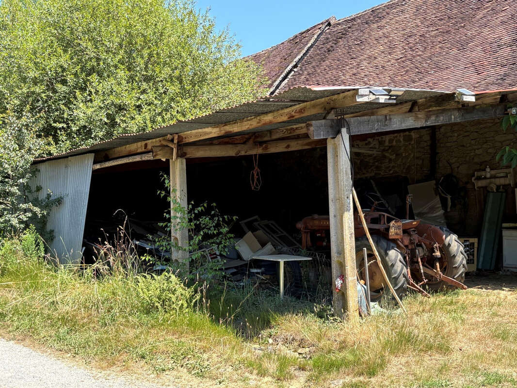 Coussac Bonneval : Authentique corps de ferme sur 4,2 hectares - photo 24