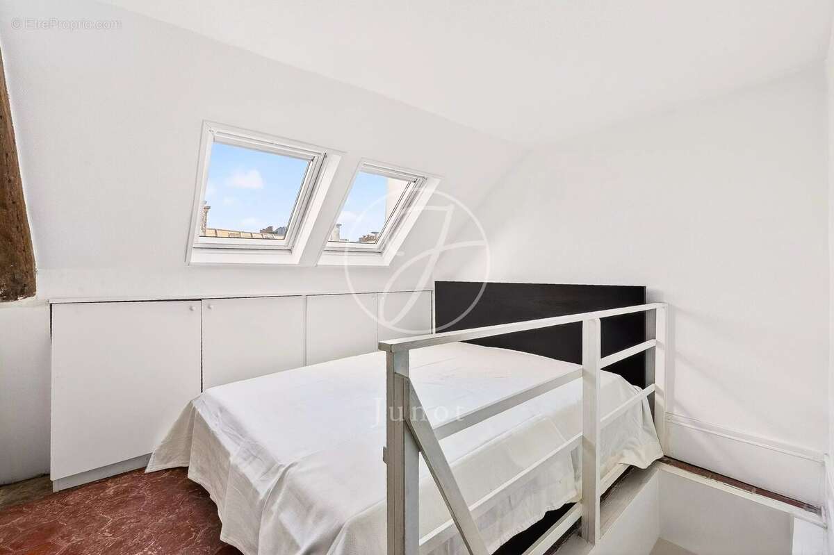 Appartement à PARIS-9E
