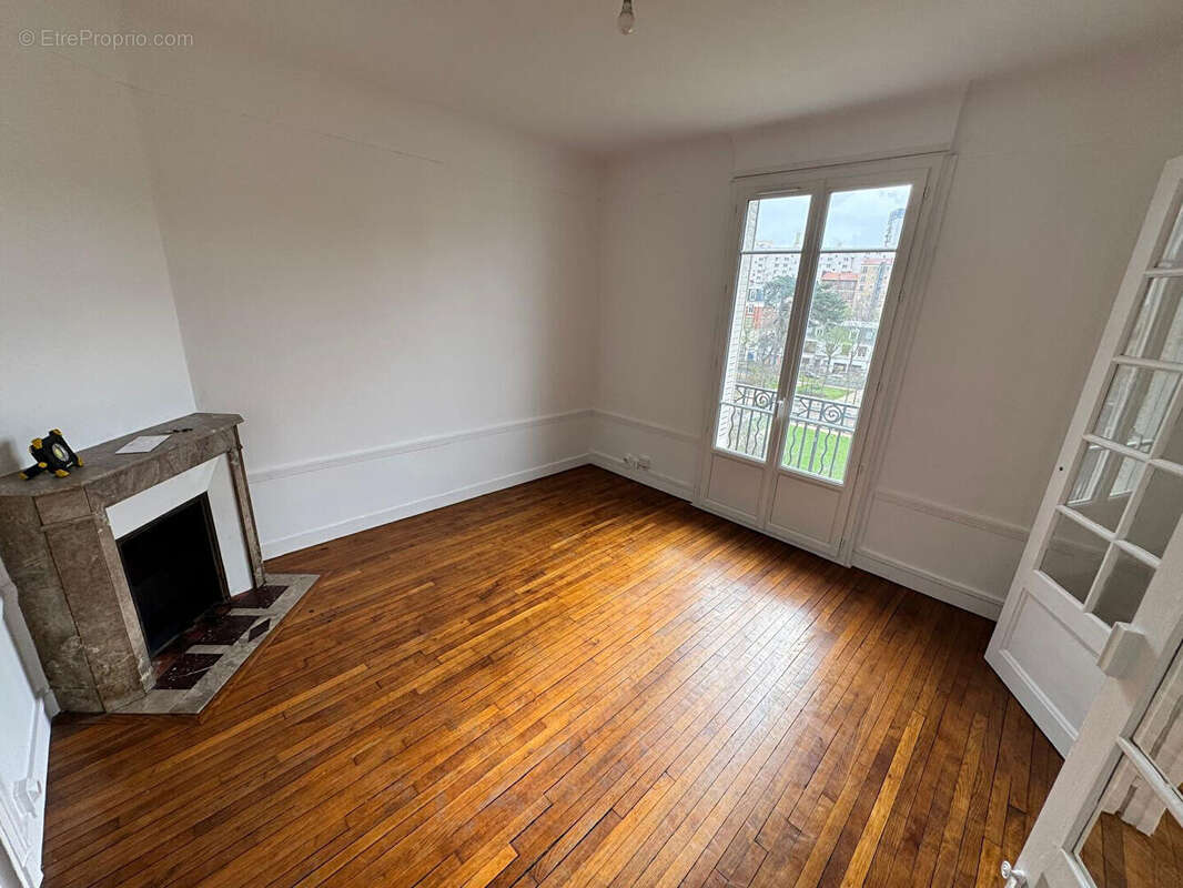 Appartement à COLOMBES