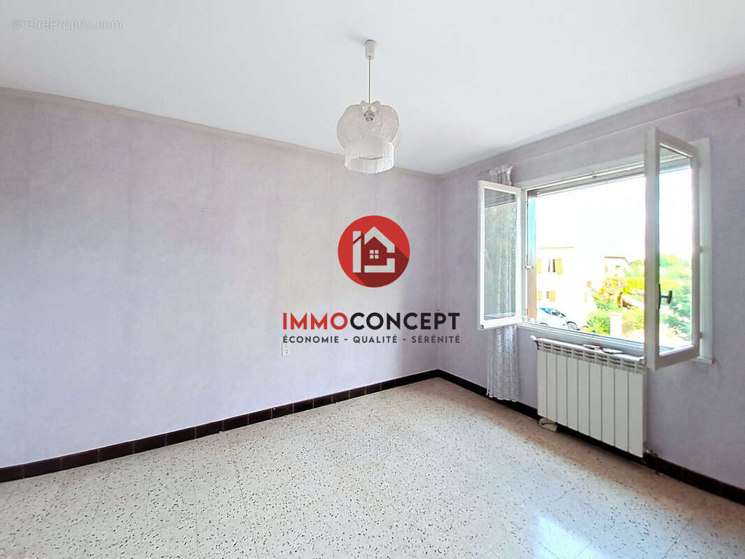 Maison à ROQUEMAURE