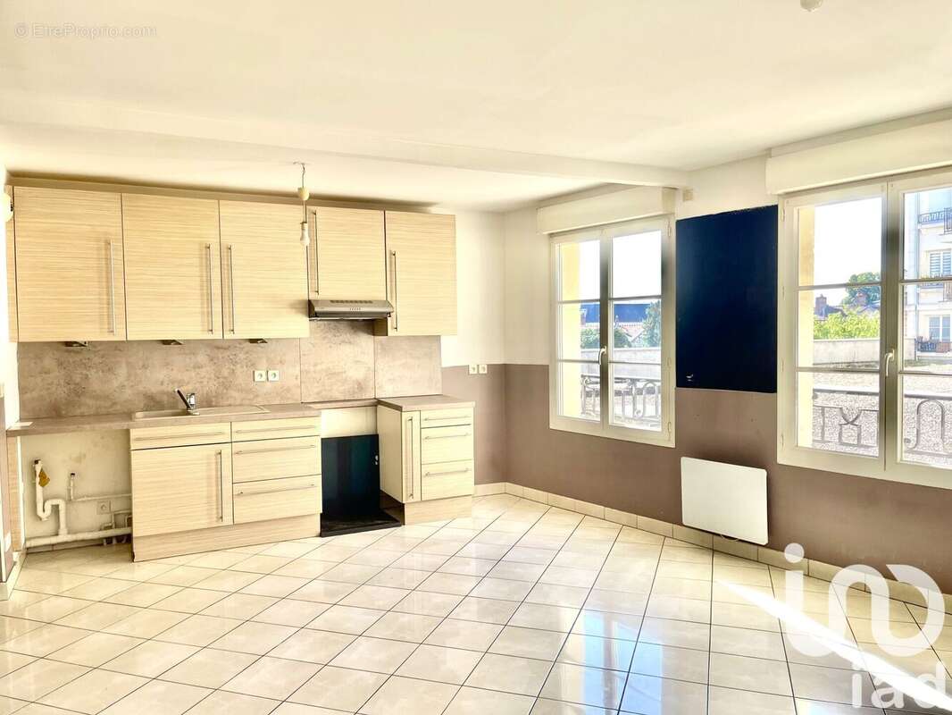 Photo 2 - Appartement à SAINT-FARGEAU-PONTHIERRY