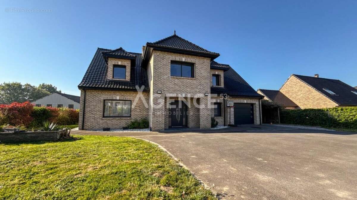 Maison à ROQUETOIRE