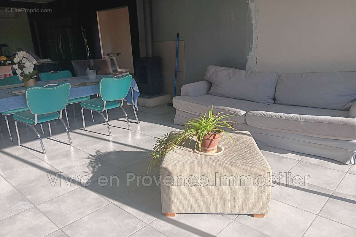 Maison 150 m² à Sorgues  - photo 6