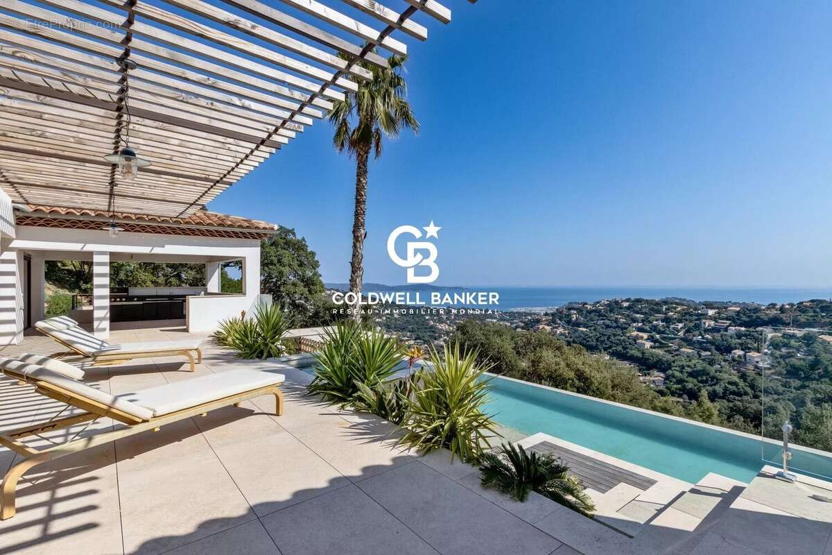 Maison à CAVALAIRE-SUR-MER