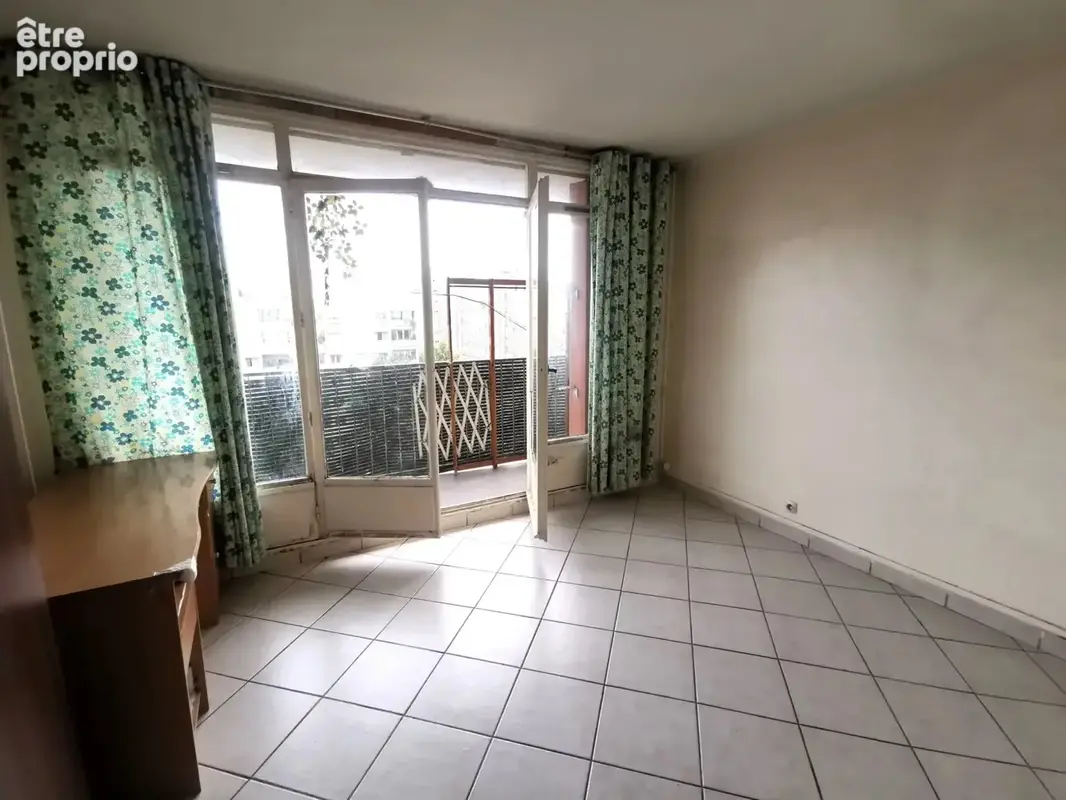 94400 vitry sur seine appartement 2 pieces 48.54 m² avec un balcon, une cave et un parking - photo 3